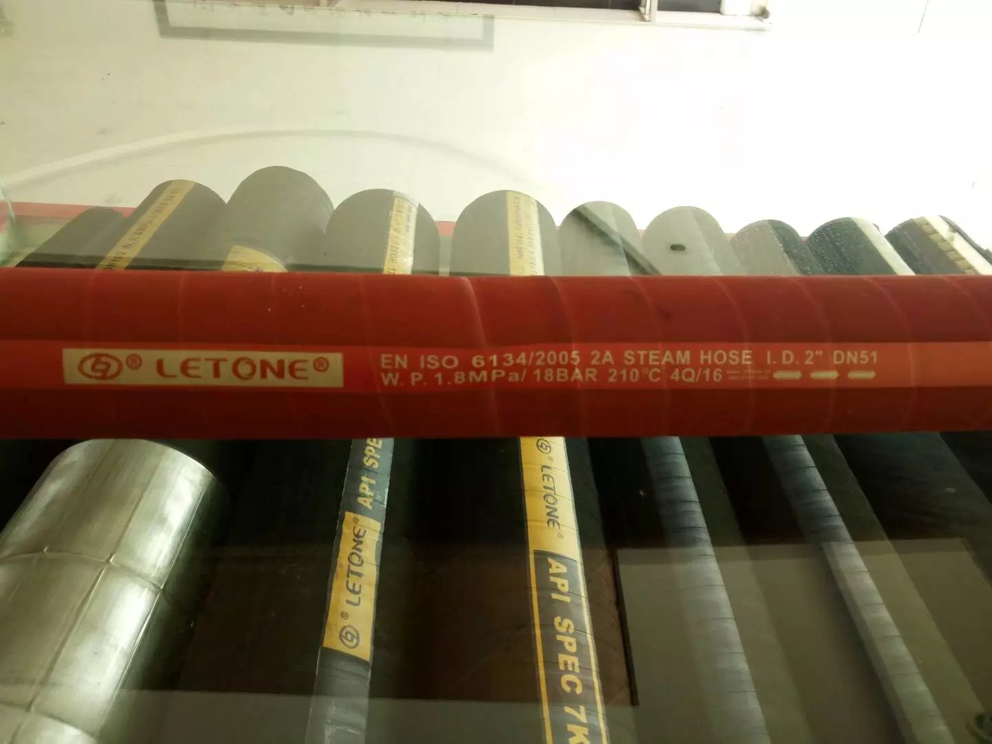 定制化工業(yè)級過蒸餾水橡膠軟管